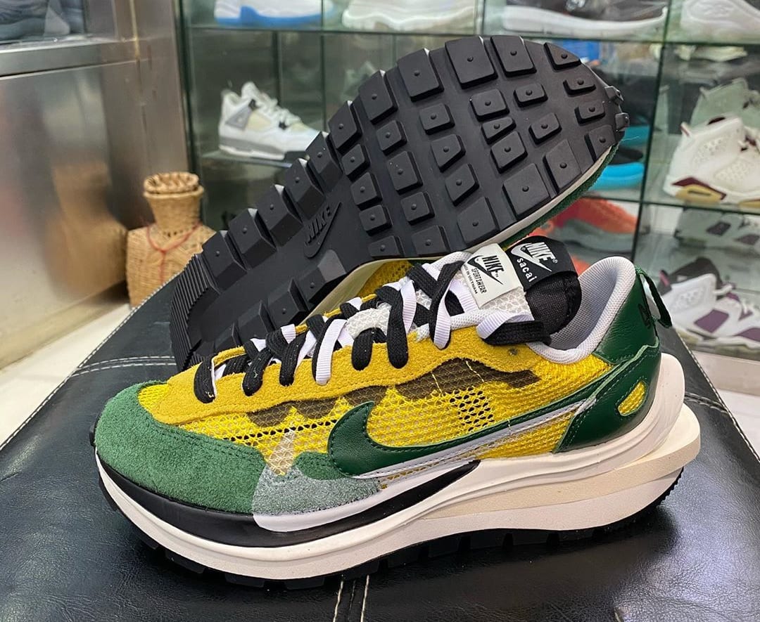 sacai x nike vaporwaffle release date