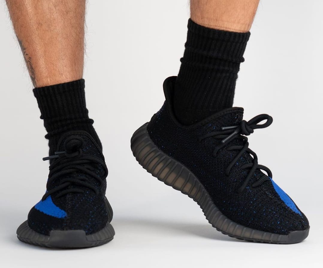 Adidas Yeezy Boost 350 V2 'Dazzling Blue' GY7164 (Front)