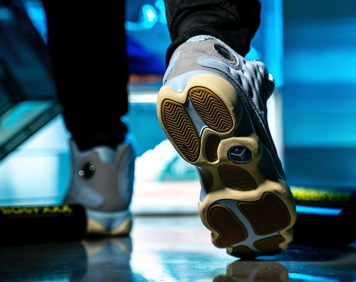 thunderbirds fly over