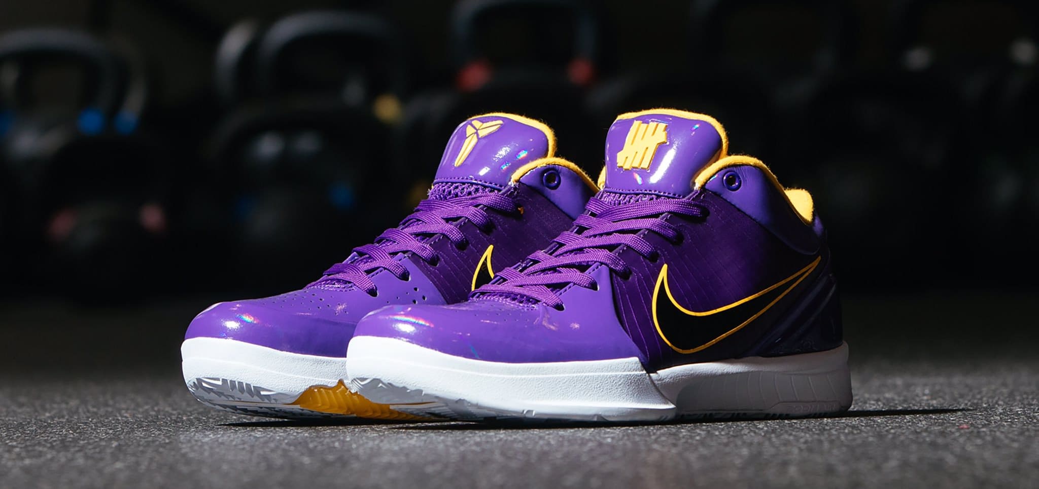Undefeated x Nike Kobe 4 Protro 'Court Purple' (Pair)