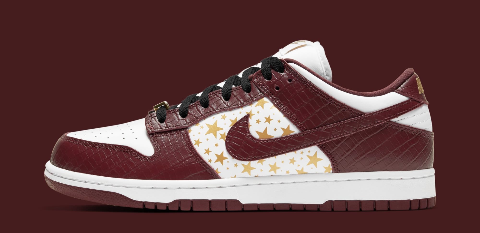 Supreme x Nike SB Dunk Low 'Barkroot Brown' DH3228-103 (Lateral)