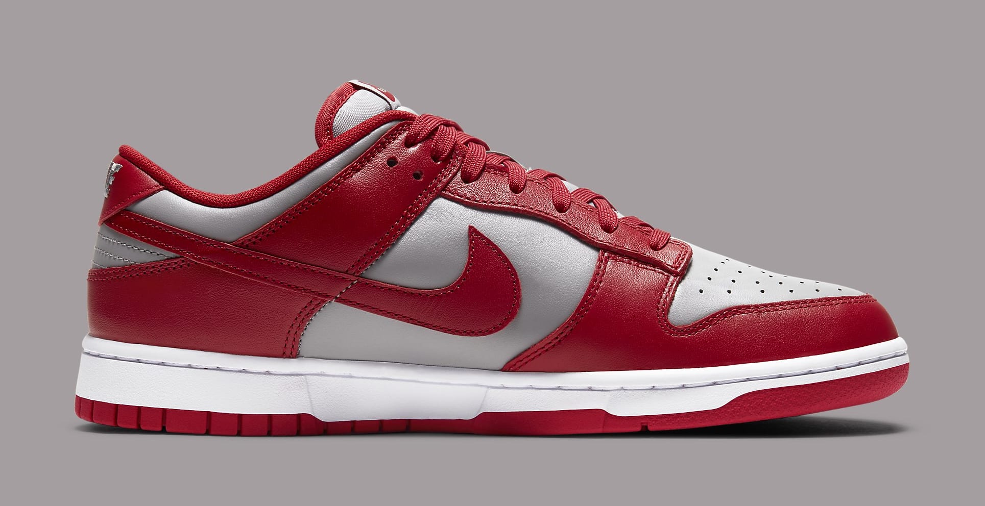 nike sb dunks unlv