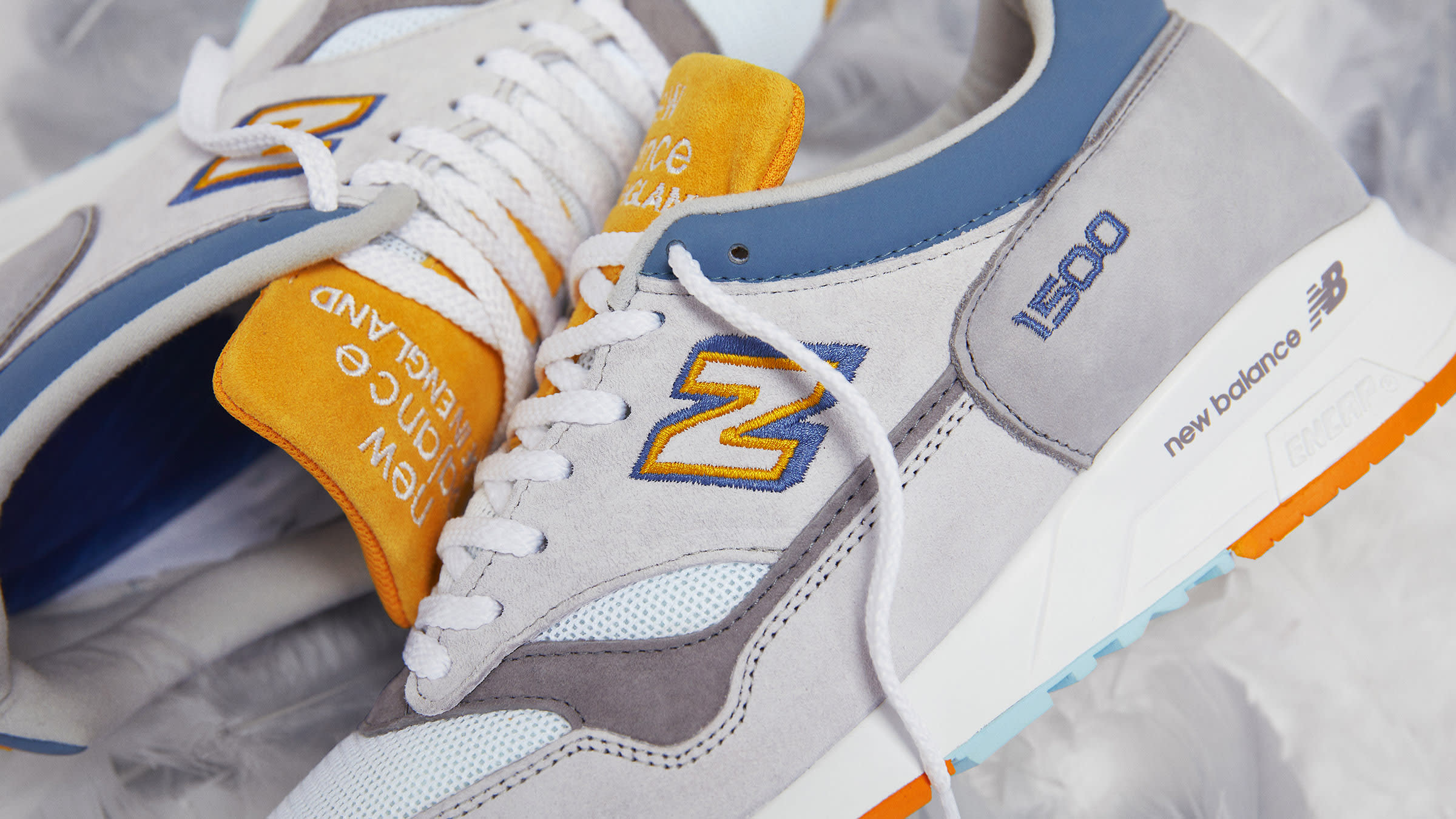 new balance 992 laranja