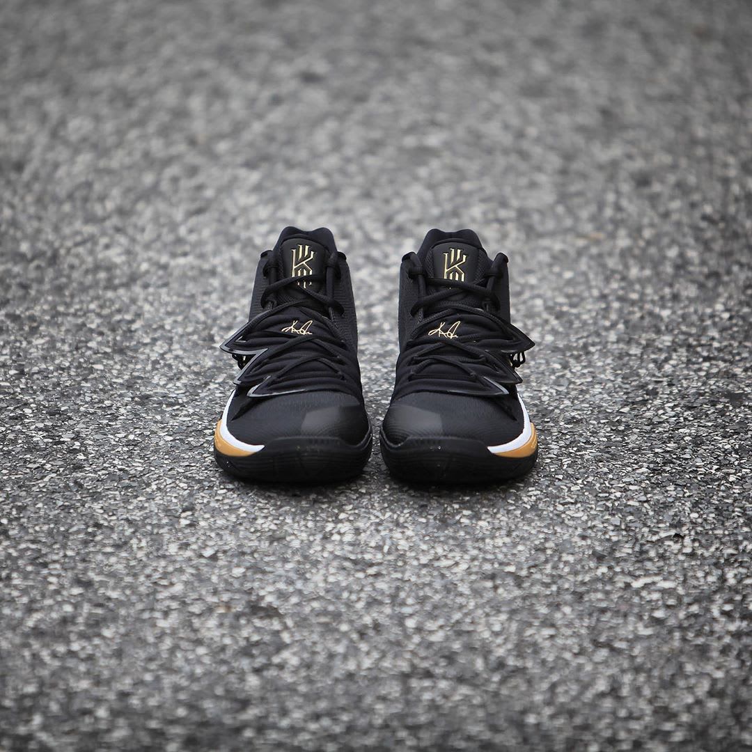 KYRIE 5 Black Gold BASKETBALL SHOES FOR MENS