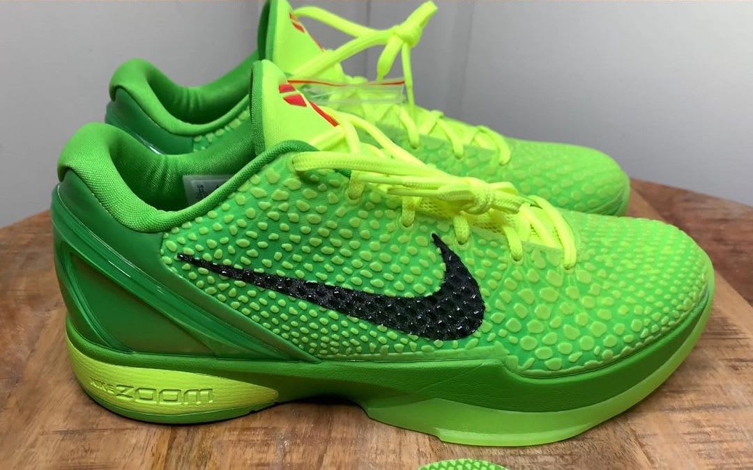 kobe bryant shoes grinch