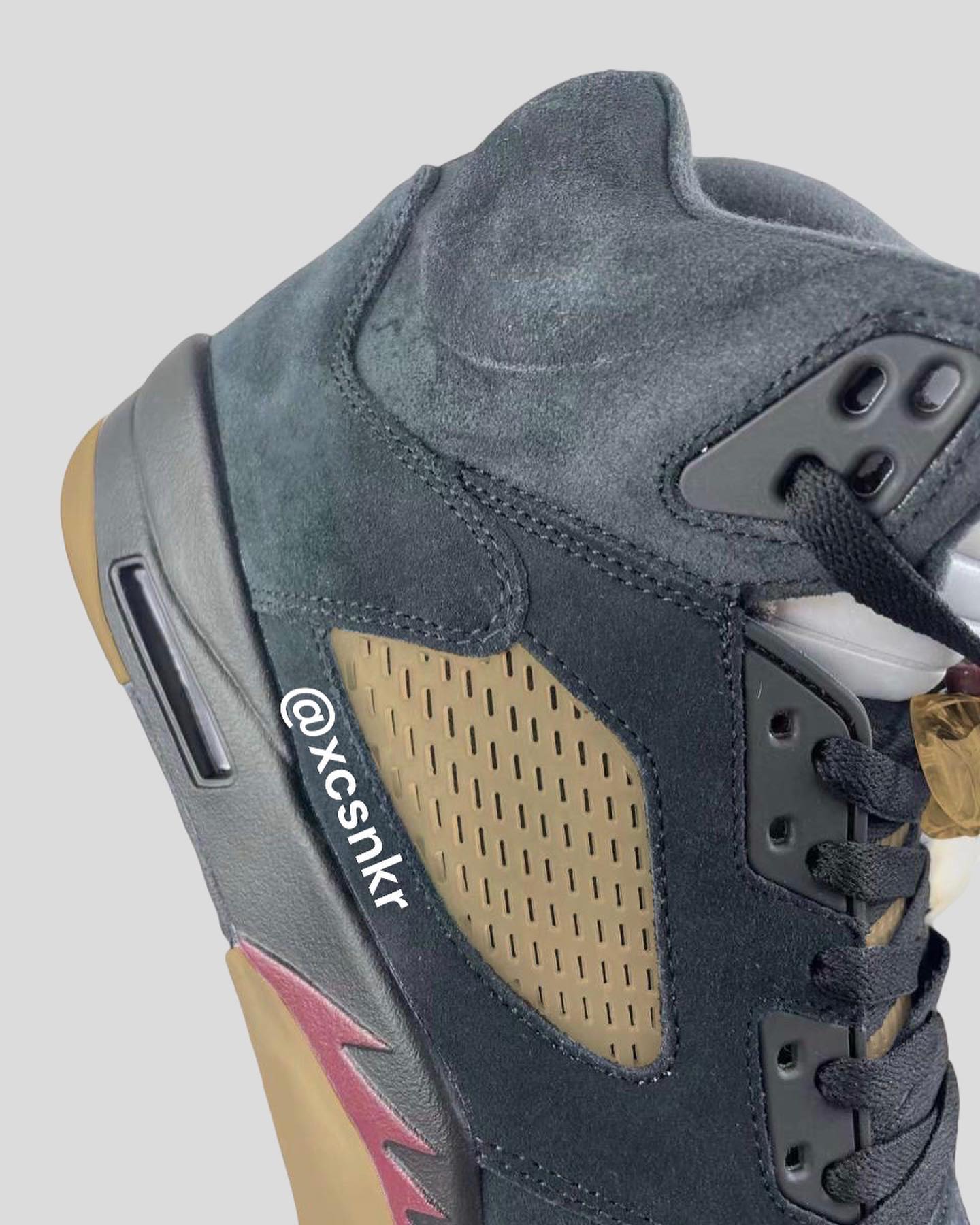 A Ma Maniere x Air Jordan 5 'Black' FD1330 001 (Side)