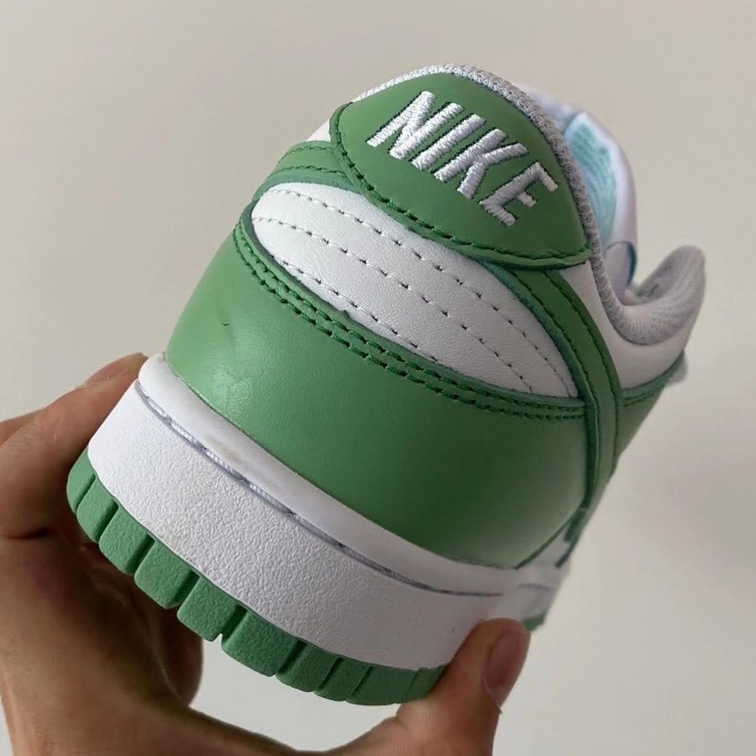 nike dunk green glow