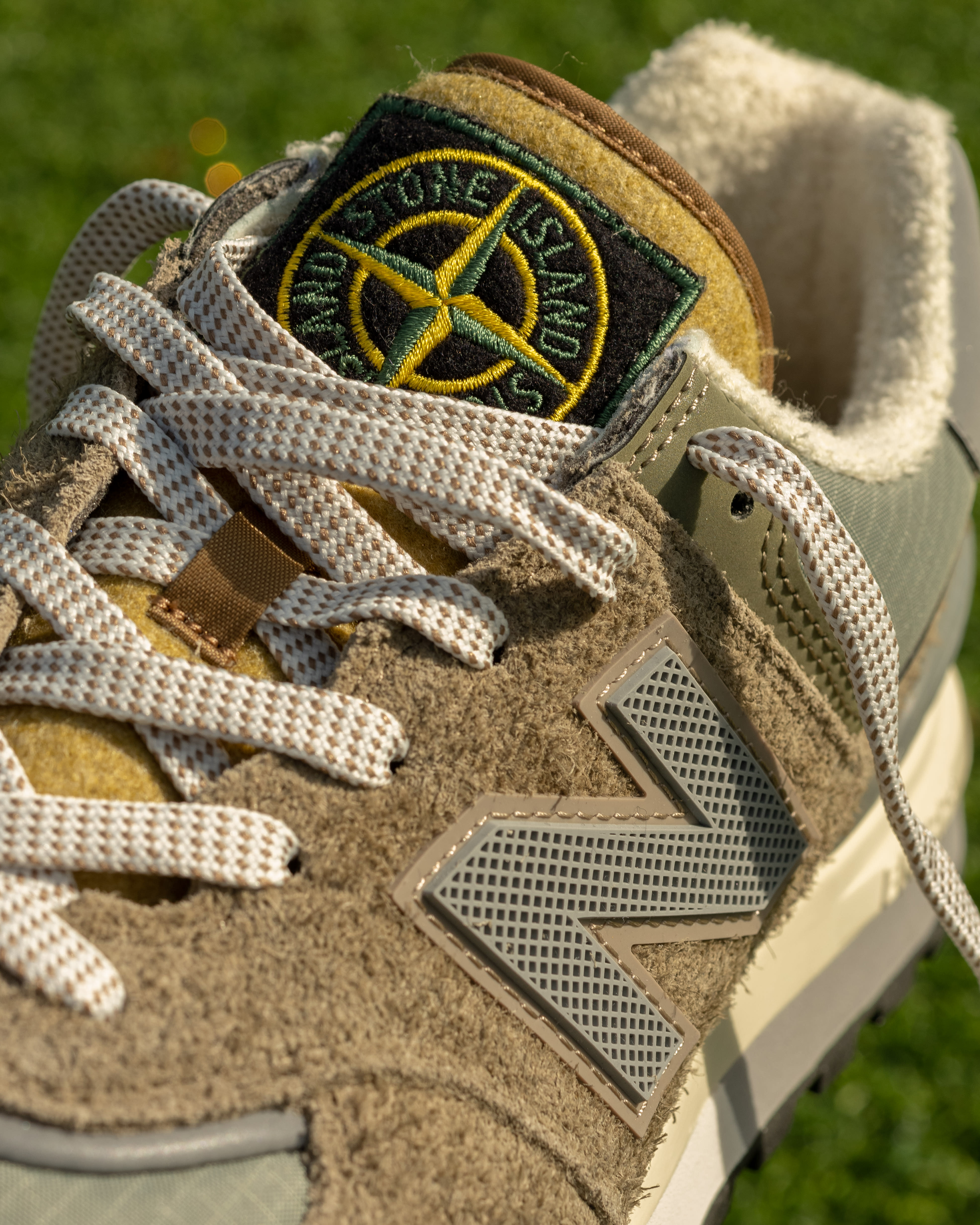 Лого брендов New Balance