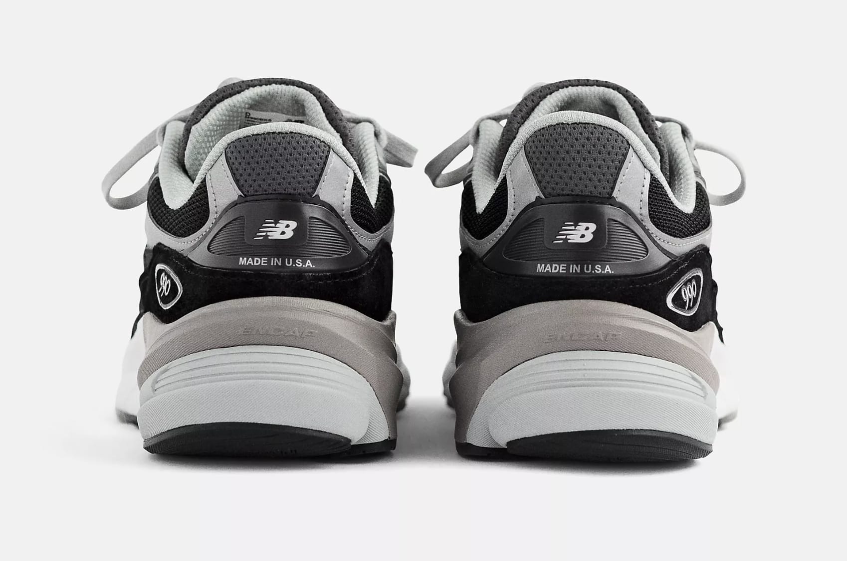 New Balance 990v6 Black/White Heel