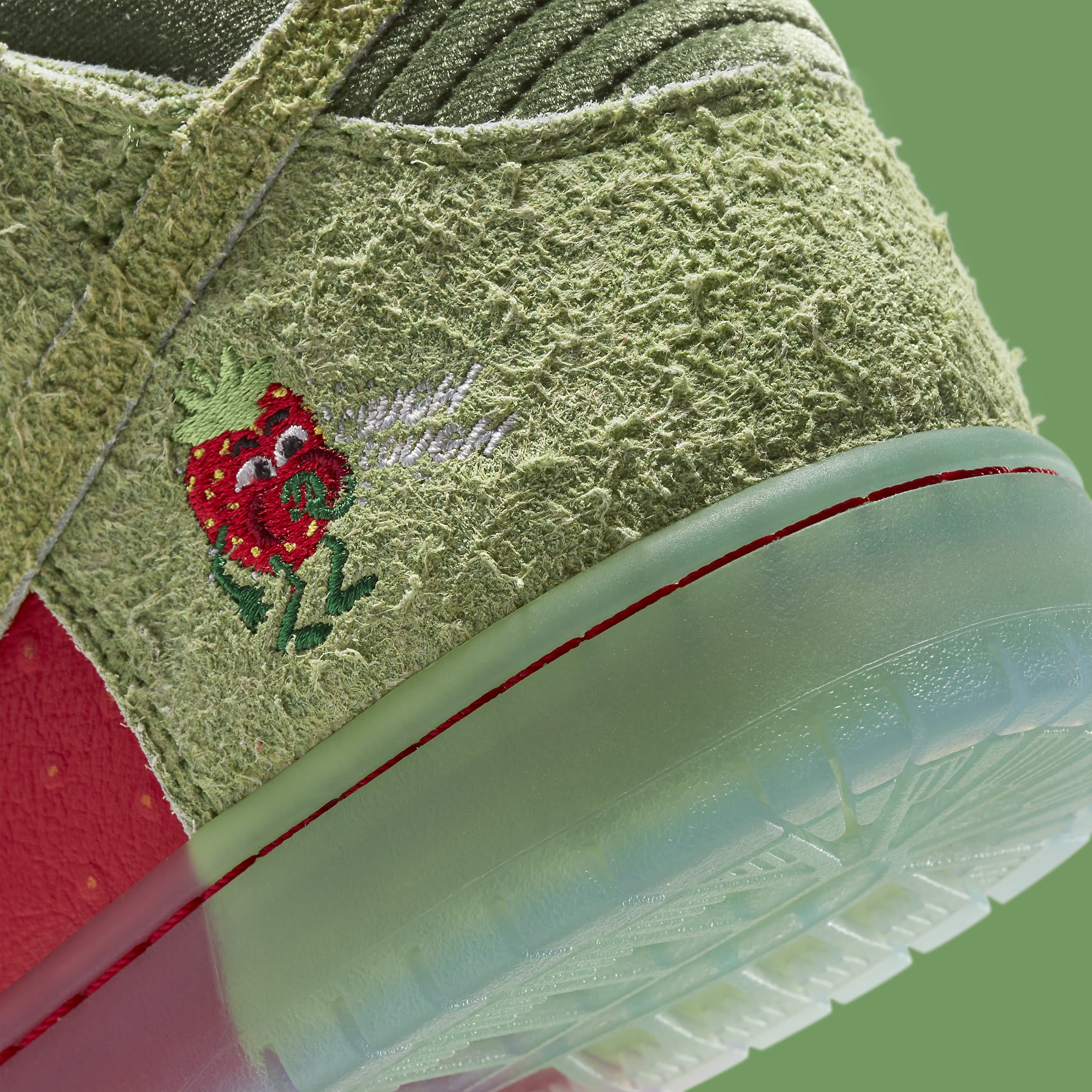 Strawberry Cough x Nike SB Dunk High SW7093-600 Release Date Pair