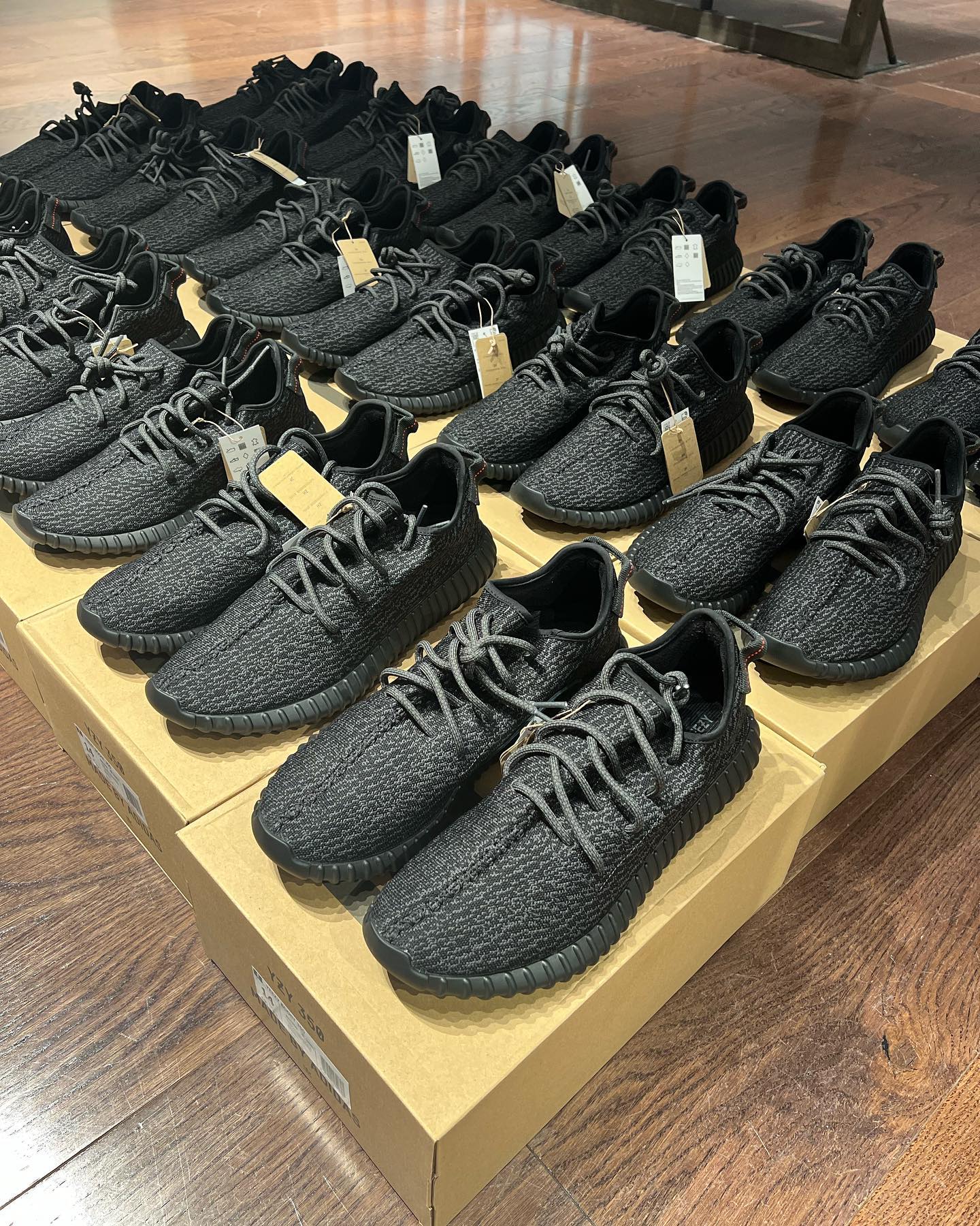 Adidas Yeezy Boost 350 'Pirate Black' 2025 Release Date BB5350 Sole