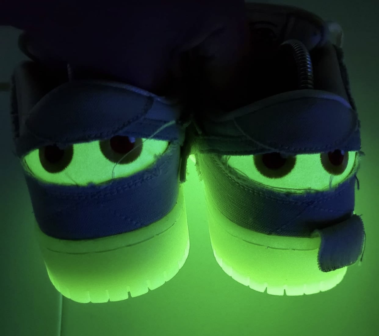 mummy glow in the dark dunks