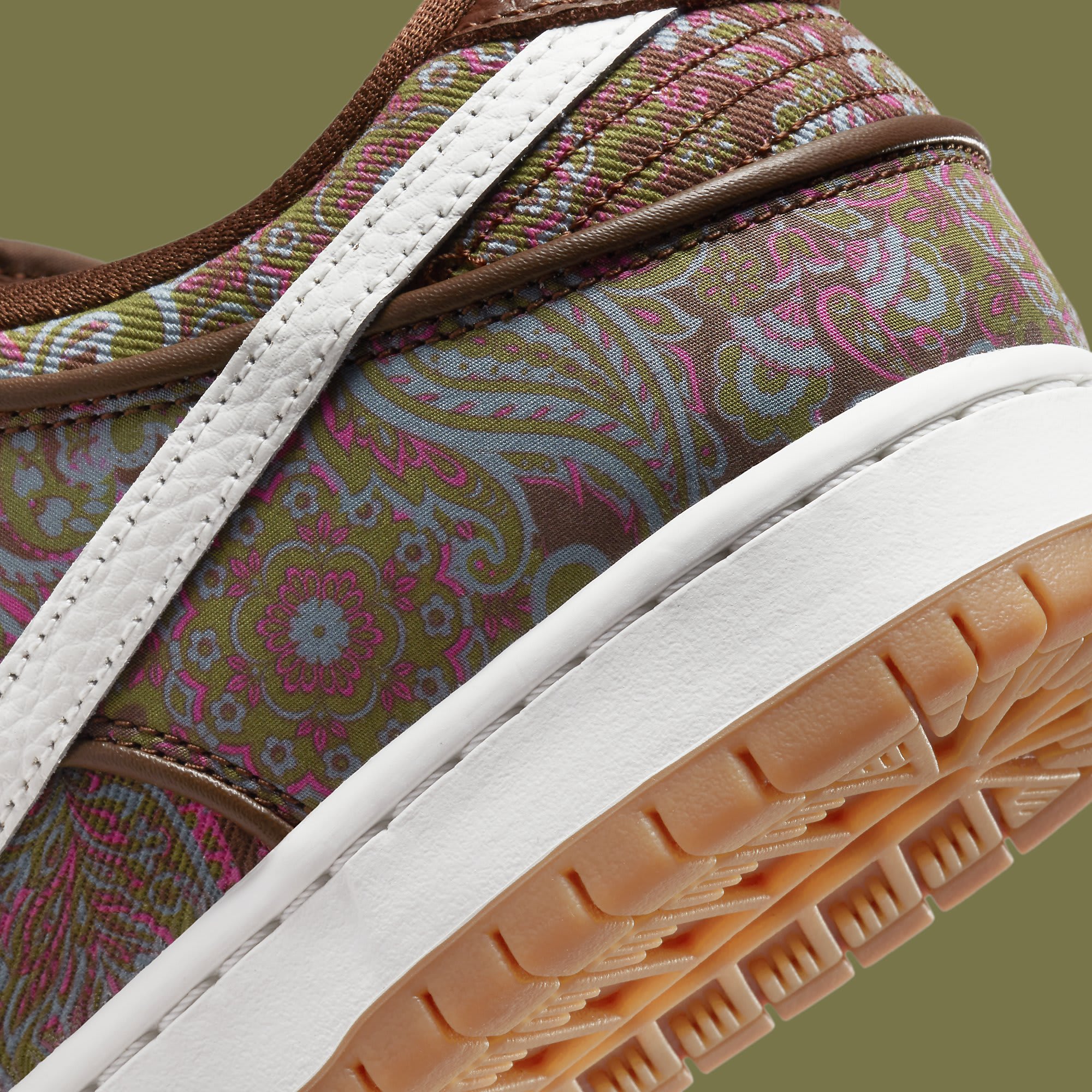 dunk sb brown paisley