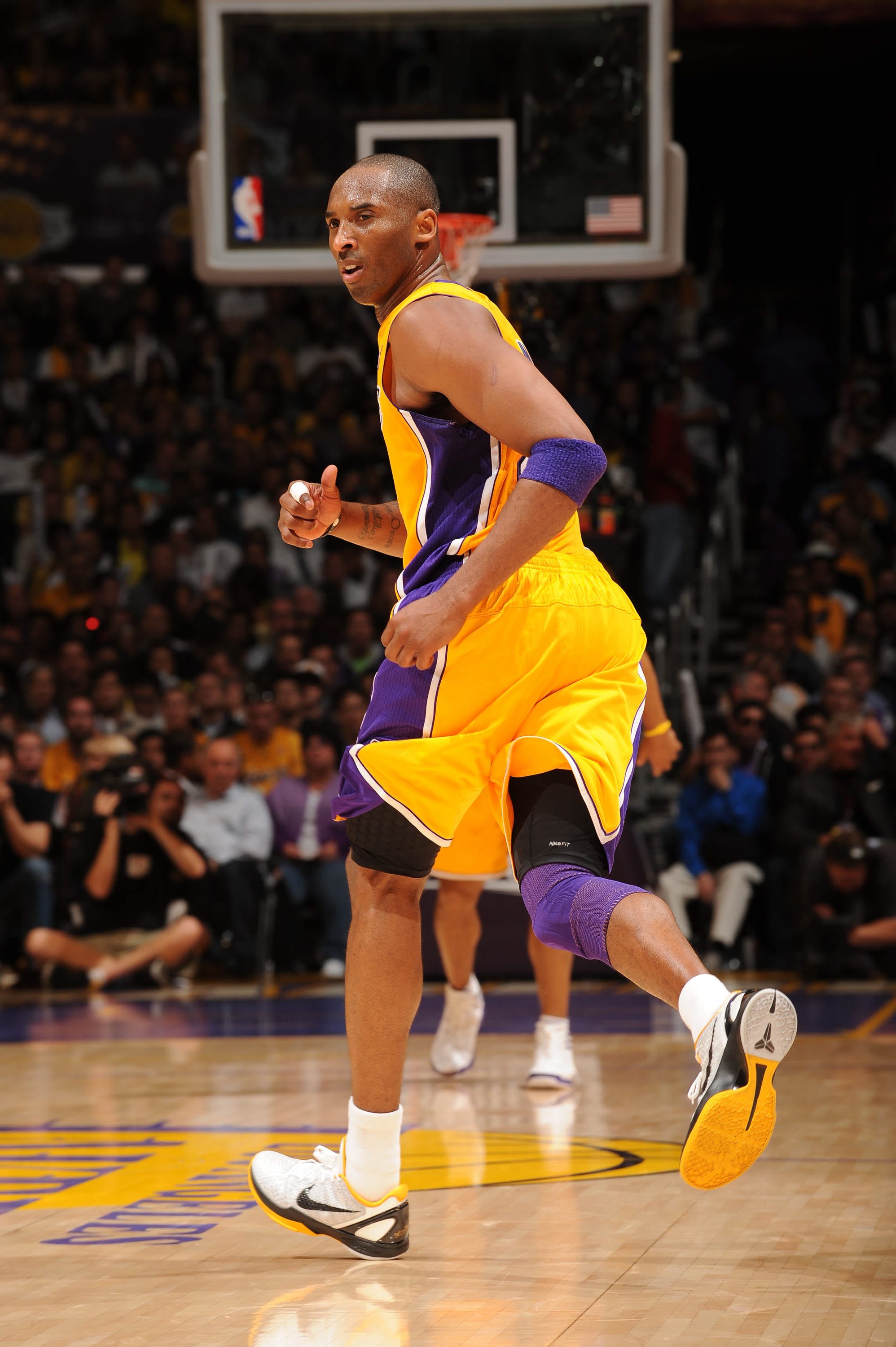 kobe bryant shoes 6