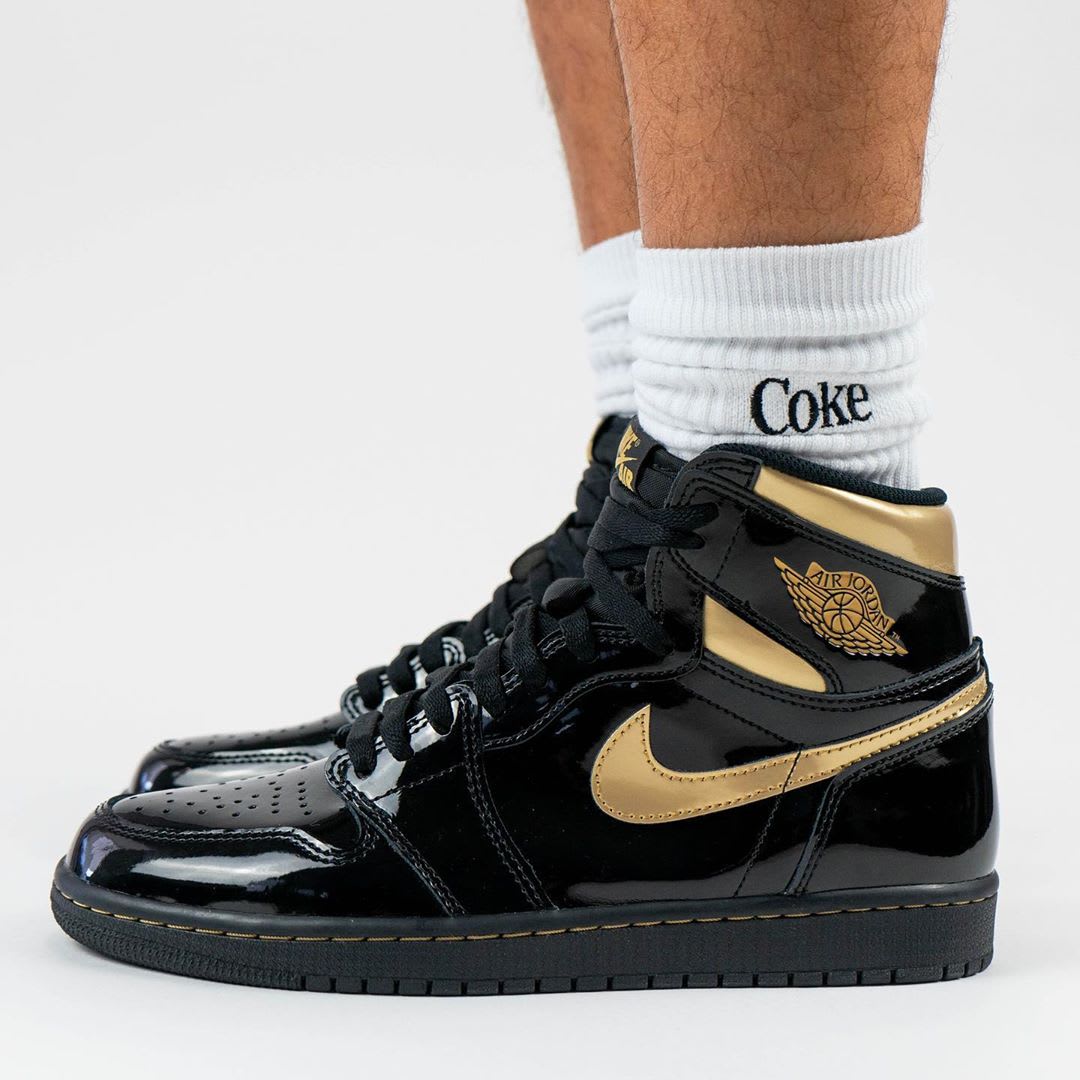 Air Jordan 1 High Black Gold 2020 Release Date 555088-032 | Sole Collector