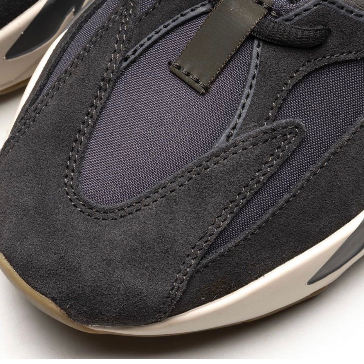 yeezy boost 700 magnet release date