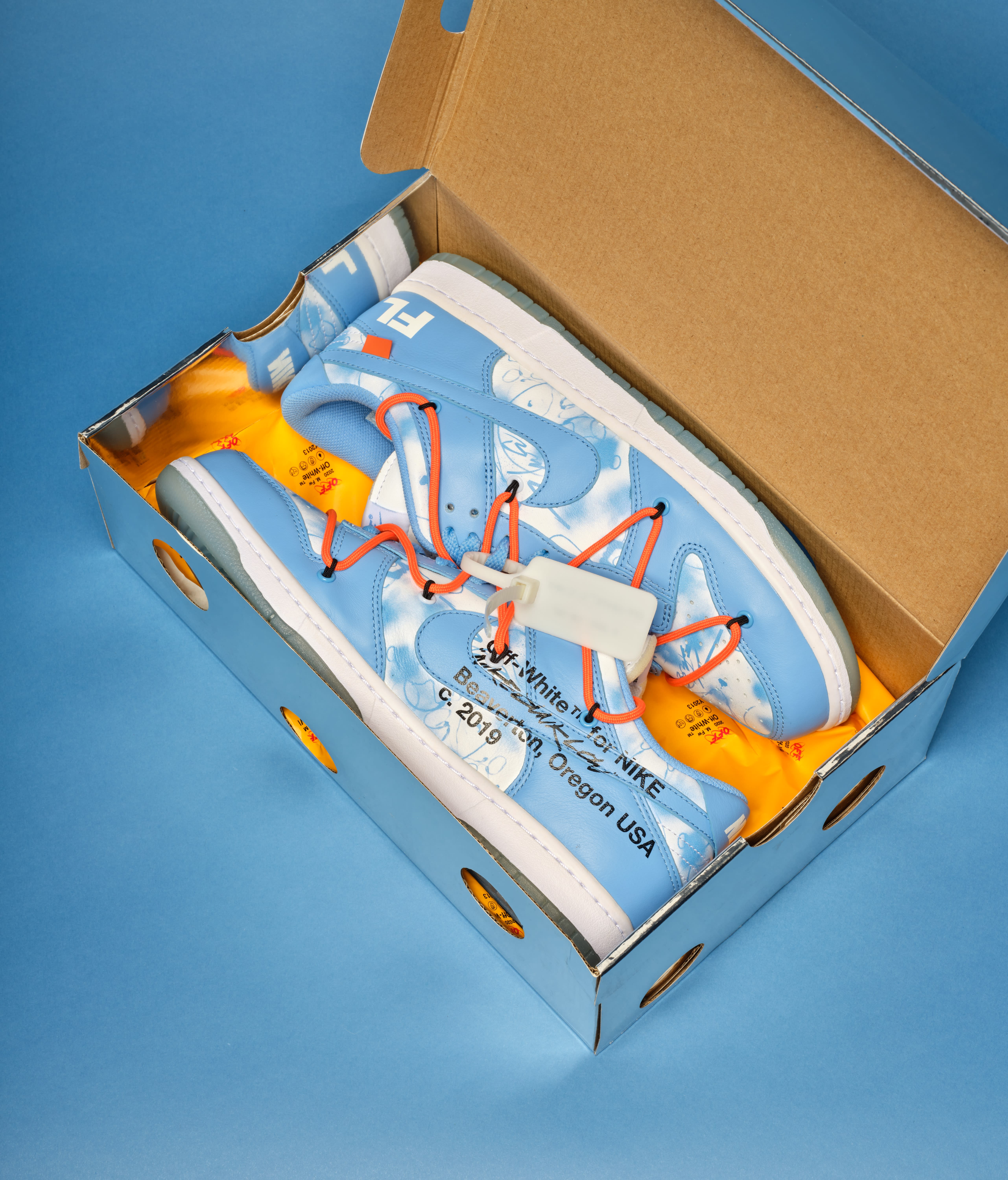 Futura x Off-White x Nike Dunk Low 'FL x OW' Sotheby's Auction - Avresco