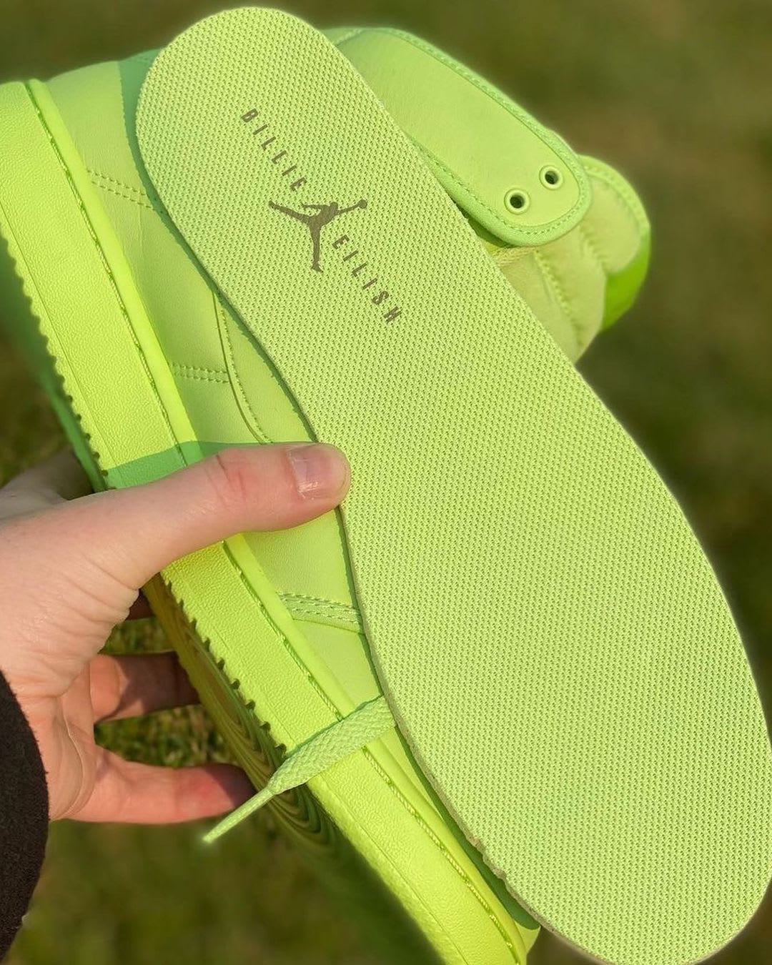 Billie Eilish x Air Jordan 1 KO 'Ghost Green' DN2857-330 (palmilha 2)