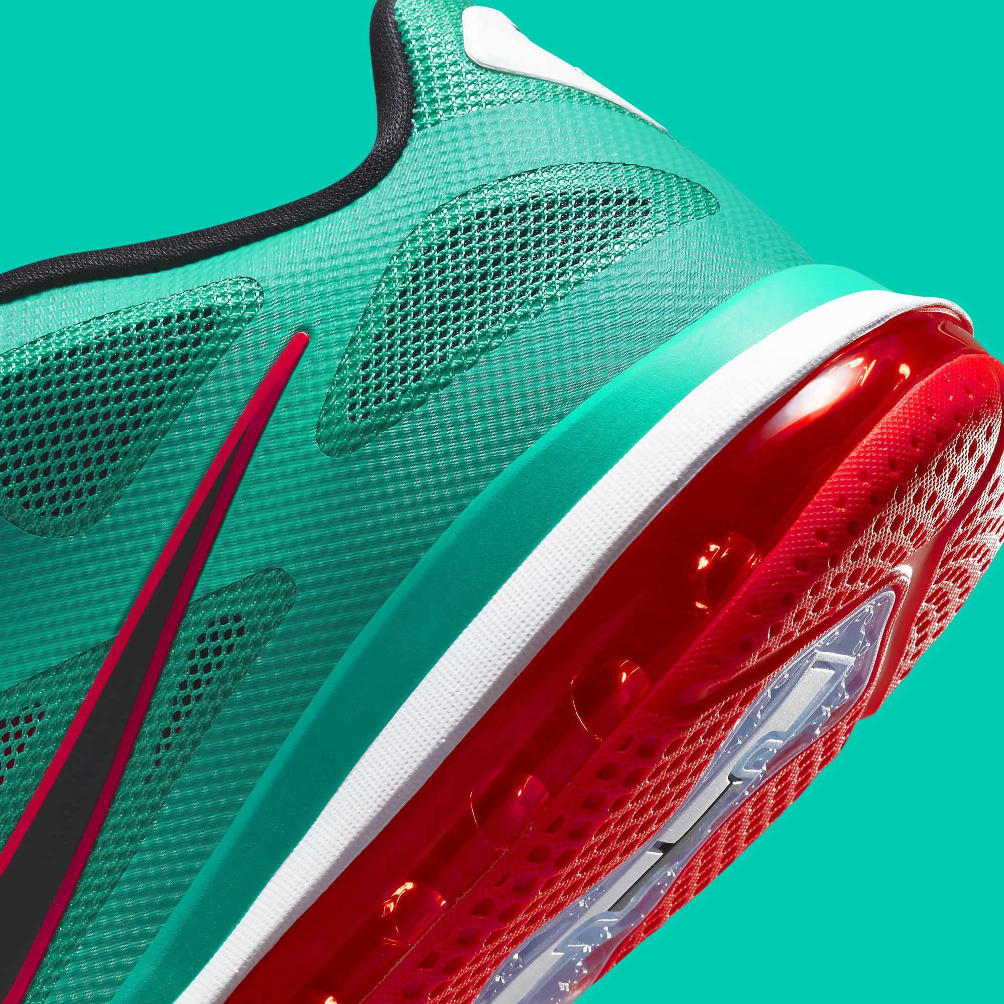 Nike LeBron 9 IX Low Reverse Liverpool DQ6400-300 Heel Detail