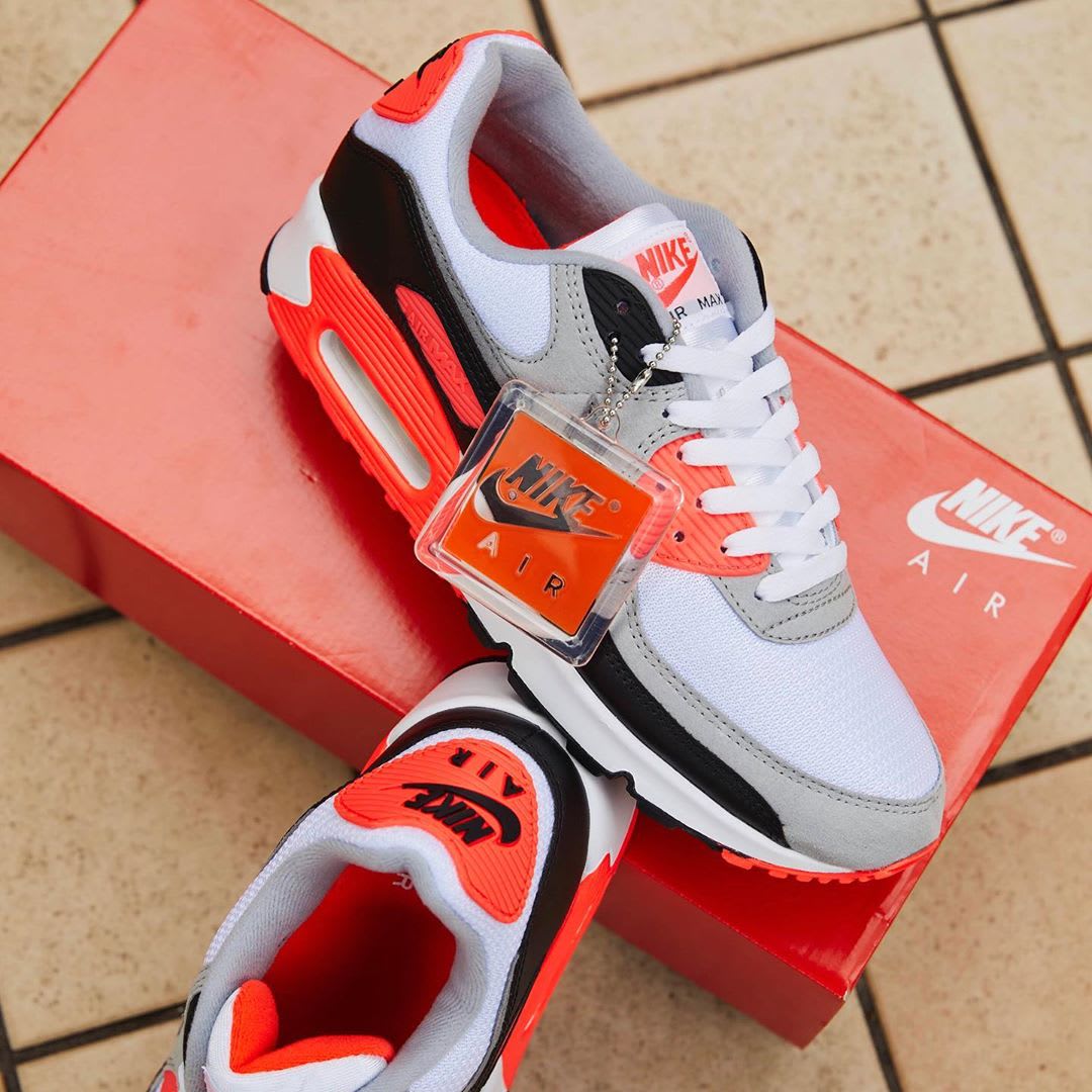 nike air max 90 infrared on feet