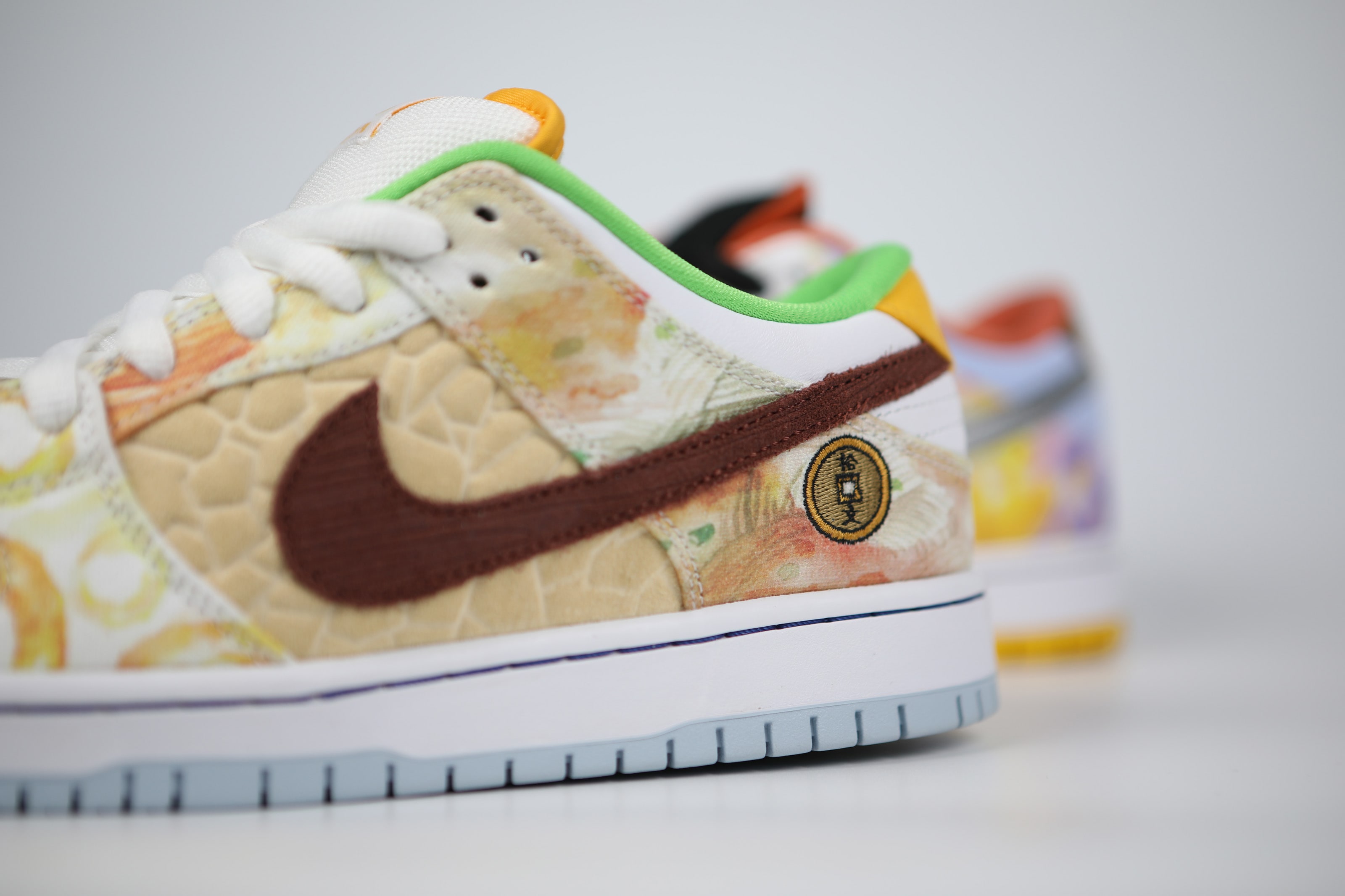 sb dunk low street hawker release date