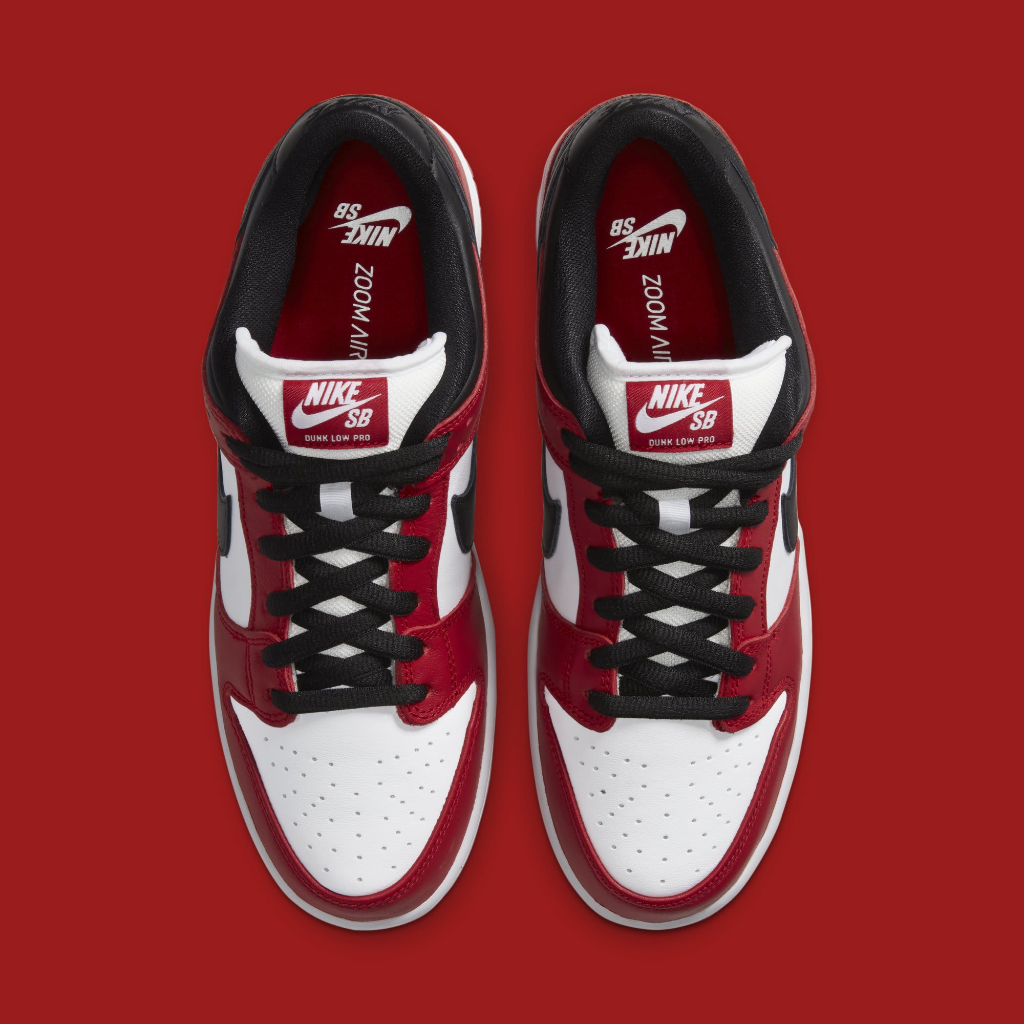 nike sb dunk low chicago resale